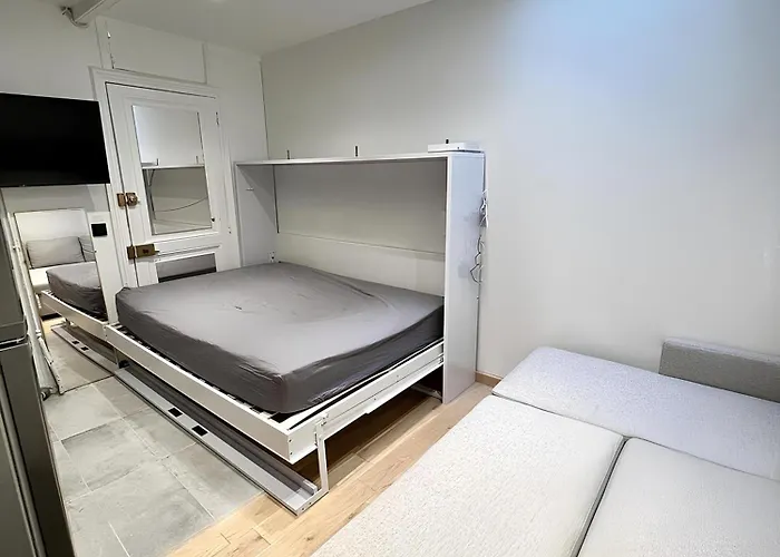 Flat Appartement Neuilly-sur-Seine